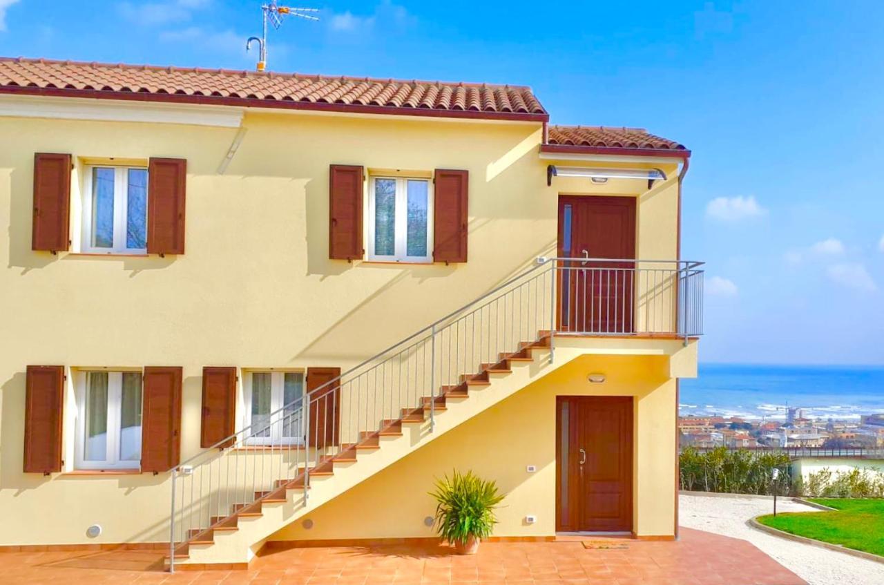 Casa Vacanze Con Vista Mare E Giardino - Amanecer Marzocca di Senigallia Eksteriør bilde