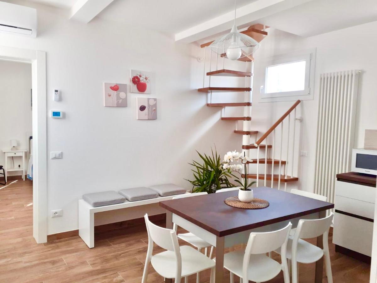 Casa Vacanze Con Vista Mare E Giardino - Amanecer Marzocca di Senigallia Eksteriør bilde