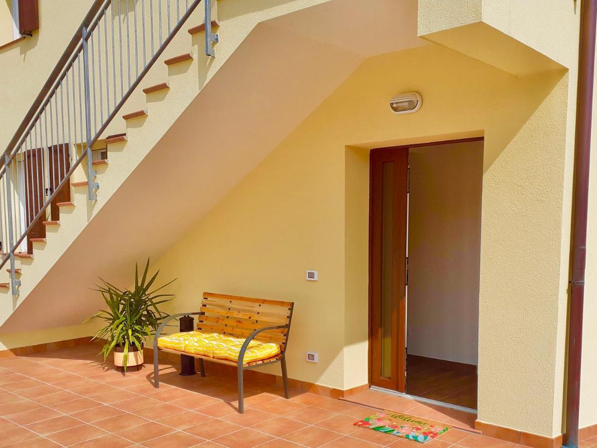 Casa Vacanze Con Vista Mare E Giardino - Amanecer Marzocca di Senigallia Eksteriør bilde